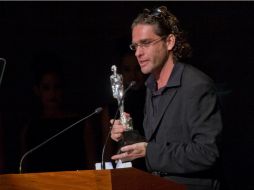 Gout, al momento de recibir el Ariel por mejor edición. ARCHIVO  /