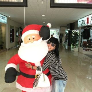 Famosos expresan sus buenos deseos al público