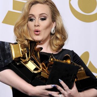 Adele reina ventas mundiales de discos en 2012