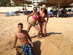 Consuelo Duval publicó una foto donde disfruta de la arena con sus hijos. ESPECIAL TWITTER  /