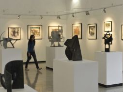 La pintura también se hace presente en esta exposición. ARCHIVO  /