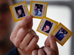 Las fotos, transparencias de Kodachrome 35 milímetros, suman un total de 65. AP /