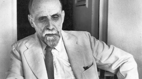 El inmortal poeta de Moguer, con una colección de poesías dedicadas a su amor verdadero. ARCHIVO /