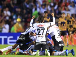 Gallos Blancos festeja la victoria sobre el cuadro de Pumas. MEXSPORT /