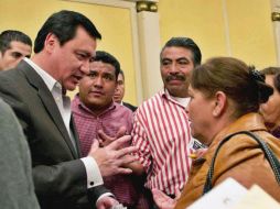 Osorio Chong durante su reunión con familiares de los desaparecidos. SUN /