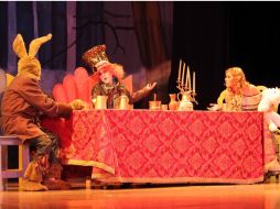 En 1862 Lewis Carroll escribió su obra más famosa, ''Alicia en el país de las maravillas''. ARCHIVO /