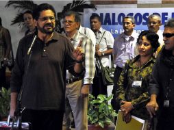 El jefe negociador y número dos de las FARC, Luciano Marín, a su llegada al Palacio de Convenciones para reanudar  las conversaciones. XINHUA /