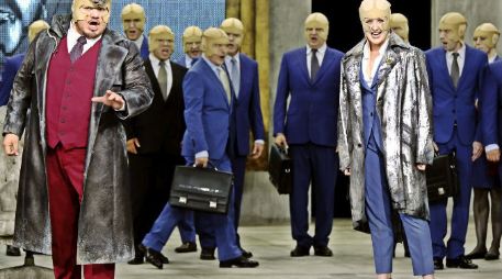 La obra, según su director, supone una advertencia a la sociedad y a sus dirigentes. EFE /