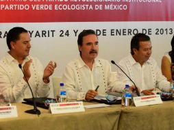 Gamboa comentó que las reformas hacendaria y energética se estarán presentando en el segundo semestre del año. SUN /