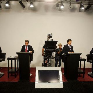 Por primera vez debaten candidatos a rectoría