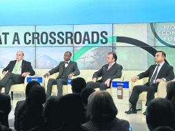 Luis Videgaray (derecha), participó en un panel junto al gobernador del Banco Central de Brasil y presidentes de importantes empresas. NTX /