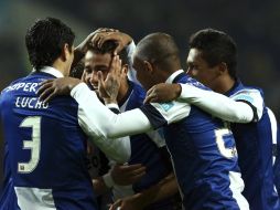 Con tantos de Danilo, Vítor Vinha en propia puerta, Steven Defour, Silvestre Varela y Jackson vencieron al Gil Vicente. EFE /