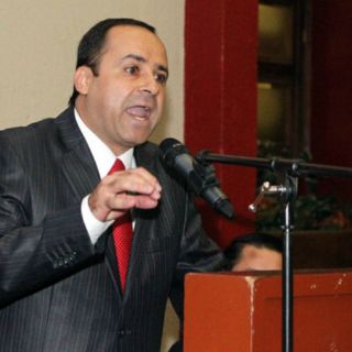 La CNC acusa compra de 39 ''máquinas patito''