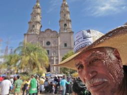 Las peregrinaciones que van en camiones turísticos, además de acudir a San Juan de los Lagos, suelen llegar a otros sitios cercanos. ARCHIVO /
