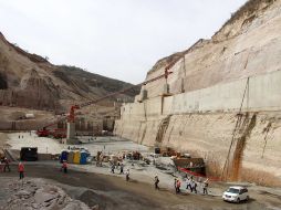 Con una cortina de 105 metros, El Zapotillo podría surtir de agua a Guanajuato, unas 14 comunidades de Los Altos de Jalisco y la ZMG. ARCHIVO /