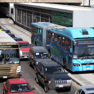 Carriles insuficientes en la Calzada para camiones y autos