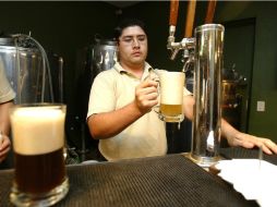 Se han discutido en el pasado, estudios que demuestran que la ingesta moderada de cerveza tiene efectos benéficos. ARCHIVO /