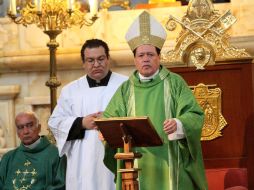 El arzobispo primado de México, Norberto Rivera, recordó a la congregación el mandamiento ''no te es lícito matar''. NTX /