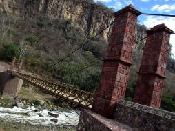 En la reconstrucción del Puente de Arceniano se debieron utilizar las piedras originales, sin embargo, estas no fueron usadas. ARCHIVO /