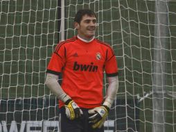 La lesión del guardameta provoca la contratación de Diego López en el Madrid. ESPECIAL /