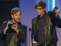 Recibieron los galardones por álbum rock ''El camino'', canción rock por ''Lonely boy'' y mejor productor. AFP /