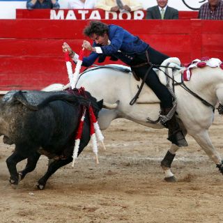 Hermoso de Mendoza comparte el triunfo con Spínola y García