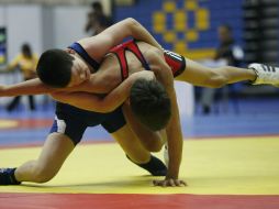 La aparición de la lucha en los Juegos Olímpicos se produjo en Atenas 1896. ARCHIVO /