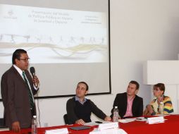 Se propuso la integración de este Consejo a instancias municipales como su Comisión de Adjudicación de Obra Pública y la de Adquisicion  /