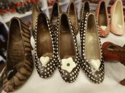 Para los zapatos usó chocolate belga y está comenzando a trabajar con chocolate venezolano. AP /