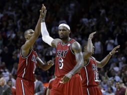 James es el Rey de la NBA en estos tiempos. AP /