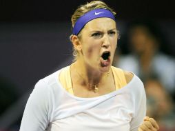 Victoria Azarenka celebra su triunfo sobre la tenista polaca Agnieszka Radwanska. EFE /