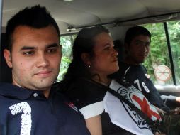 Cristian Camilo Yate y Víctor Alfonso González al momento de su rescate. AP /