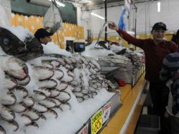 Las bodegas de La Nueva Viga abastecen a centros comerciales, mercados populares, tianguis y restaurantes. ARCHIVO /