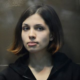 Policía rusa detiene a dos simpatizantes del grupo Pussy Riot