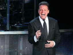 Luis Miguel apareció en el Telmex con un elegante traje. EL INFORMADOR /