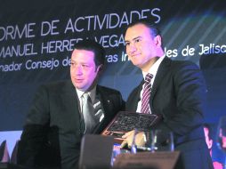 Manuel Herrera Vega (derecha) y Francisco Javier Funtanet Mange, presidente de la Concamin, durante el informe de labores en el CCIJ. EL INFORMADOR /