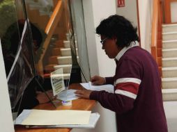 Hay entre 40 y 50 solicitudes todos los días para obtener una validación de la copia de su pasaporte. ARCHIVO /