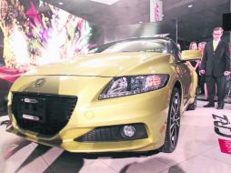 El CR-Z está disponible en todas las agencias Honda del país, con un precio de 339,900 pesos.  /
