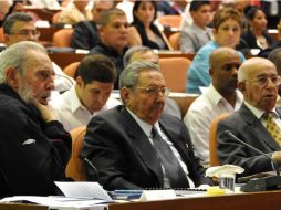 Fidel y Raúl Castro han presidido la Asamblea Nacional de la isla. EFE /