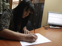 La mujer espera que las autoridades de Jalisco arresten a los involucrados en la muerte de su hija.  /