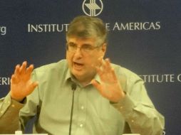 La reforma migratoria es realmente juego de un lado. No creo que vaya a cambiar, mencionó el ex embajador Davidow ARCHIVO /