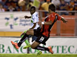 Santos aprovecha los errores defensivos de Jaguares y se impone. MEXSPORT /