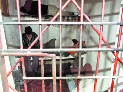 Precariedad. Los espacios en prisión son pequeños, algunos presos tienen que dormir en el suelo. EL INFORMADOR /