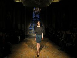 Arzuaga da a conocer su propuesta ''prêt-à-porter''. EFE /