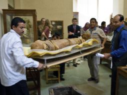 Cada figura de Sejmet mide dos metros de altura. AP /