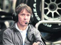 Adrián Fernández, mánager de Checo, reconoce que en estos momentos sólo piensa en la carrera del tapatío. MEXSPORT /