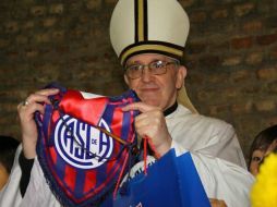 El nuevo 'Sucesor de Pedro' ha declarado ser fanático del balompié de su país. ESPECIAL /