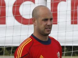 Reina podría ser titular ante Finlandia y Francia debido a la lesión del primer guardameta de la 'Furia Roja', Iker Casillas. ESPECIAL /
