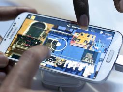 El esperado Galaxy S4 integra la última versión del sistema operativo Android de Google. AFP /