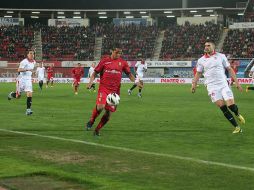 Giovani dos Santos afirma que pueden sacar un buen resultado en su visita al Real Madrid. ESPECIAL /